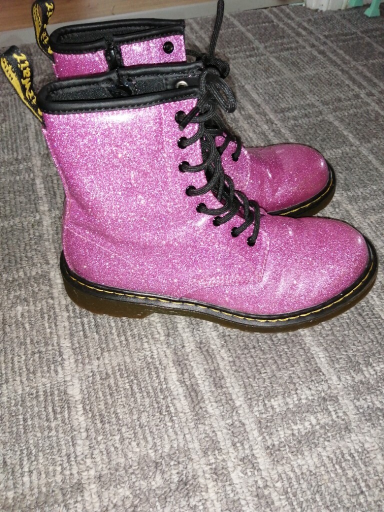 dr martens junior size 4